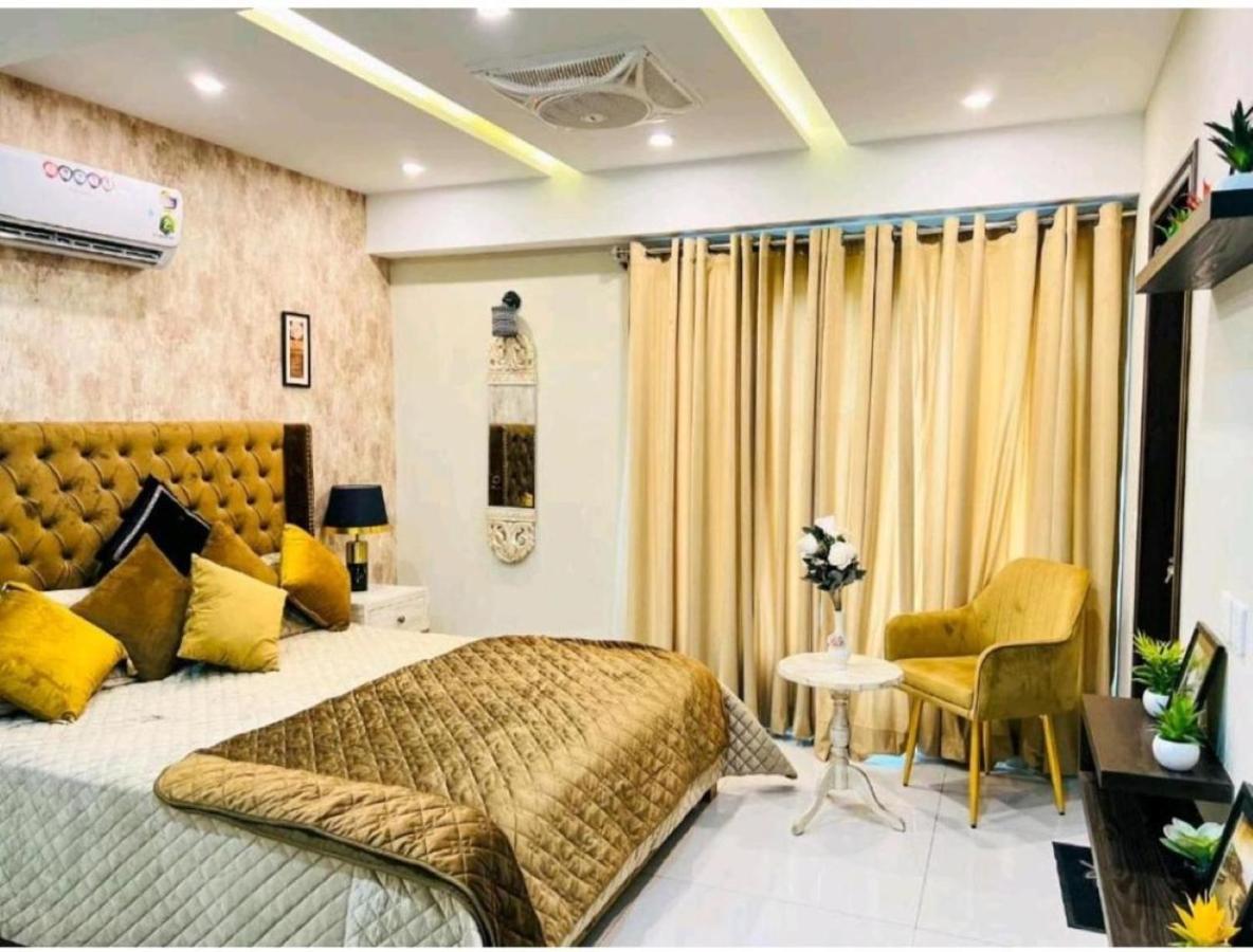 Ferienwohnung Eiffel Heights Bahria Lahore Exterior foto