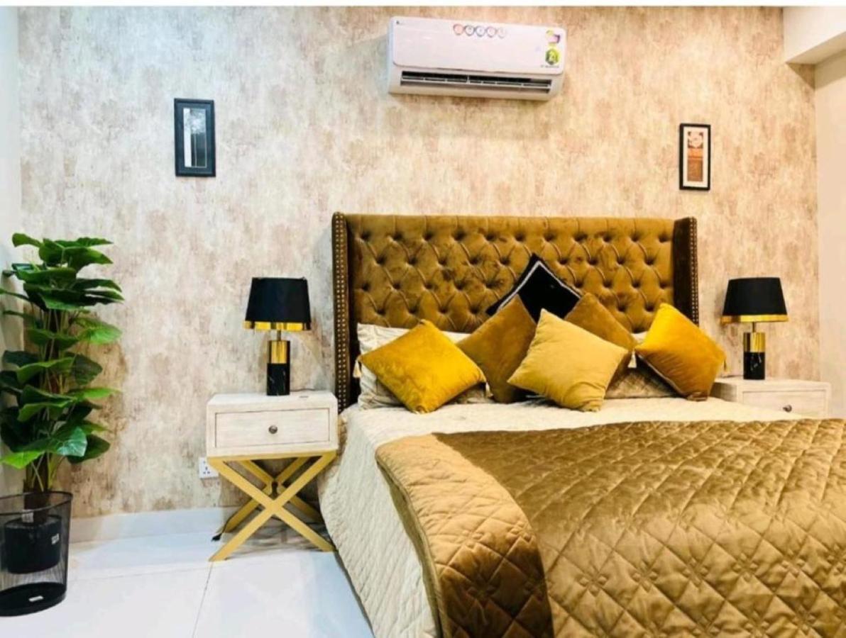 Ferienwohnung Eiffel Heights Bahria Lahore Exterior foto