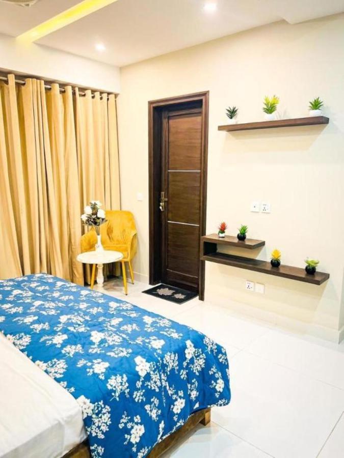 Ferienwohnung Eiffel Heights Bahria Lahore Exterior foto