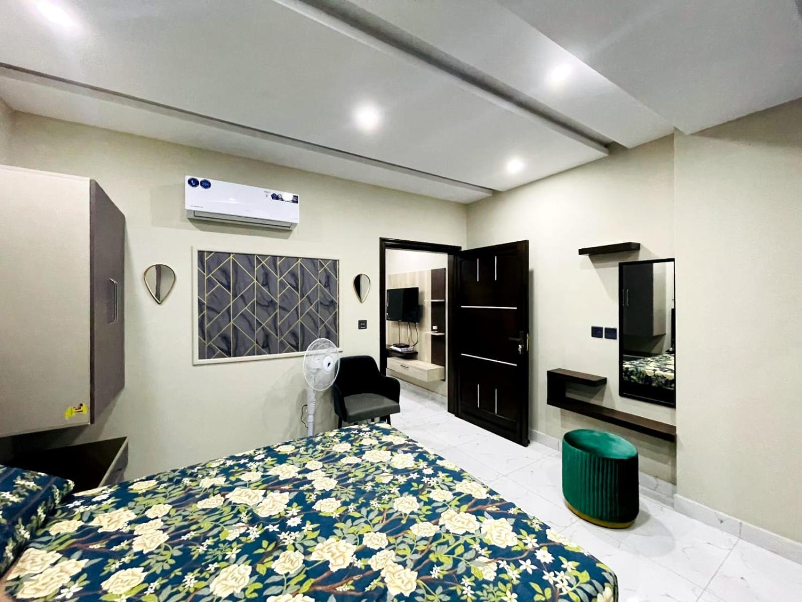 Ferienwohnung Eiffel Heights Bahria Lahore Exterior foto